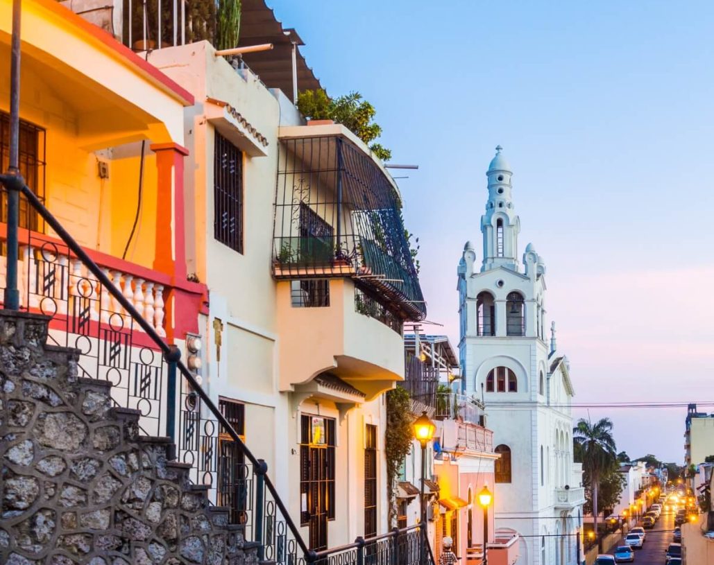 Escaleras en Ciudad Colonial
